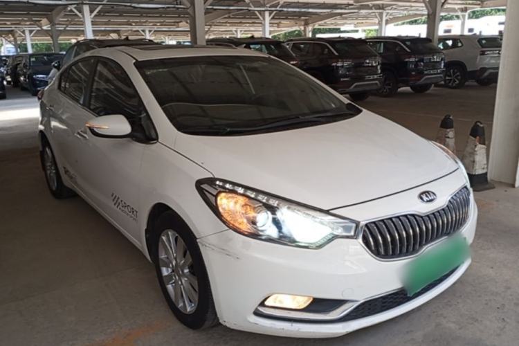 Used Kia K3 2015 1.6L Automatic GLS Front Right 45 Deg