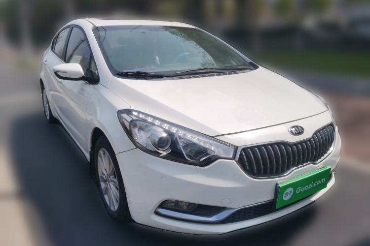 Used Kia K3 2015 1.6L Manual GLS Front Right 45 Deg
