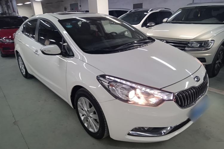 Used Kia K3 2015 1.6L Automatic GLS Front Right 45 Deg
