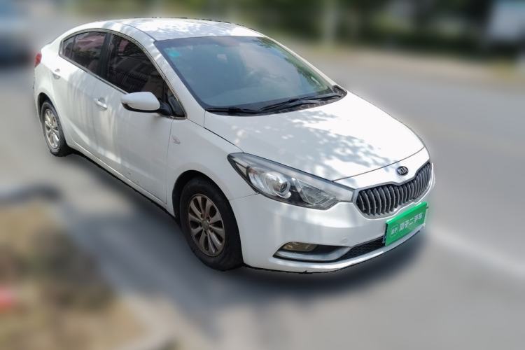 Used Kia K3 2015 1.6L Manual GL Front Right 45 Deg