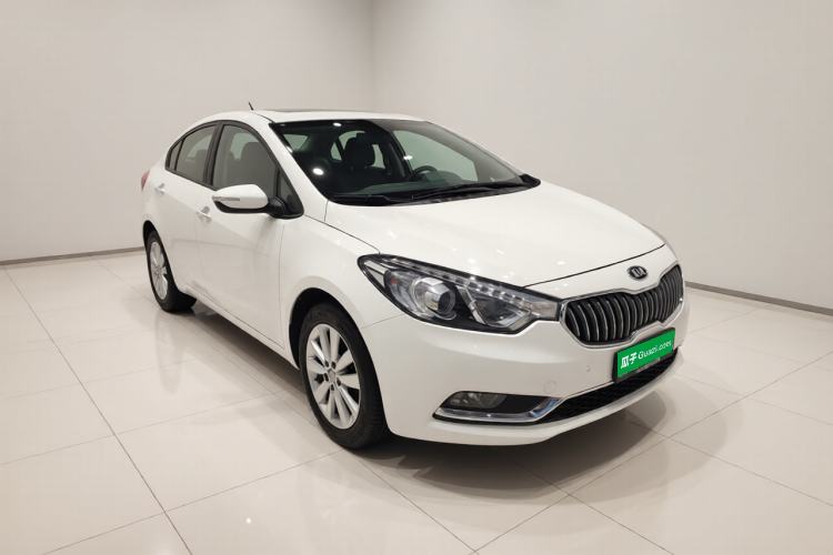 Used Kia K3 2015 1.6L Automatic GLS Front Right 45 Deg