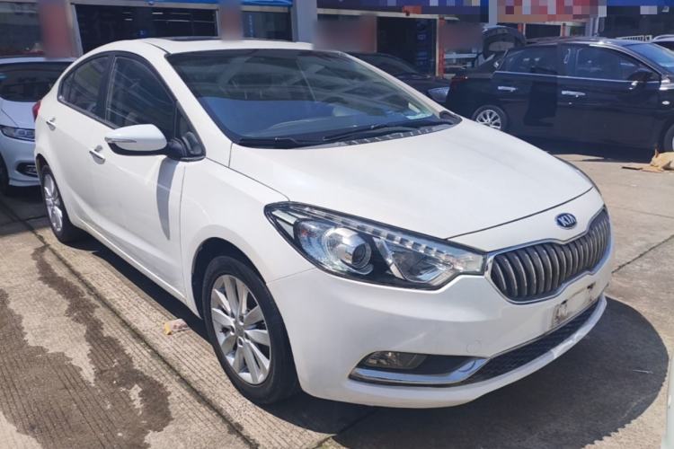 Used Kia K3 2015 1.6L Automatic GLS Front Right 45 Deg