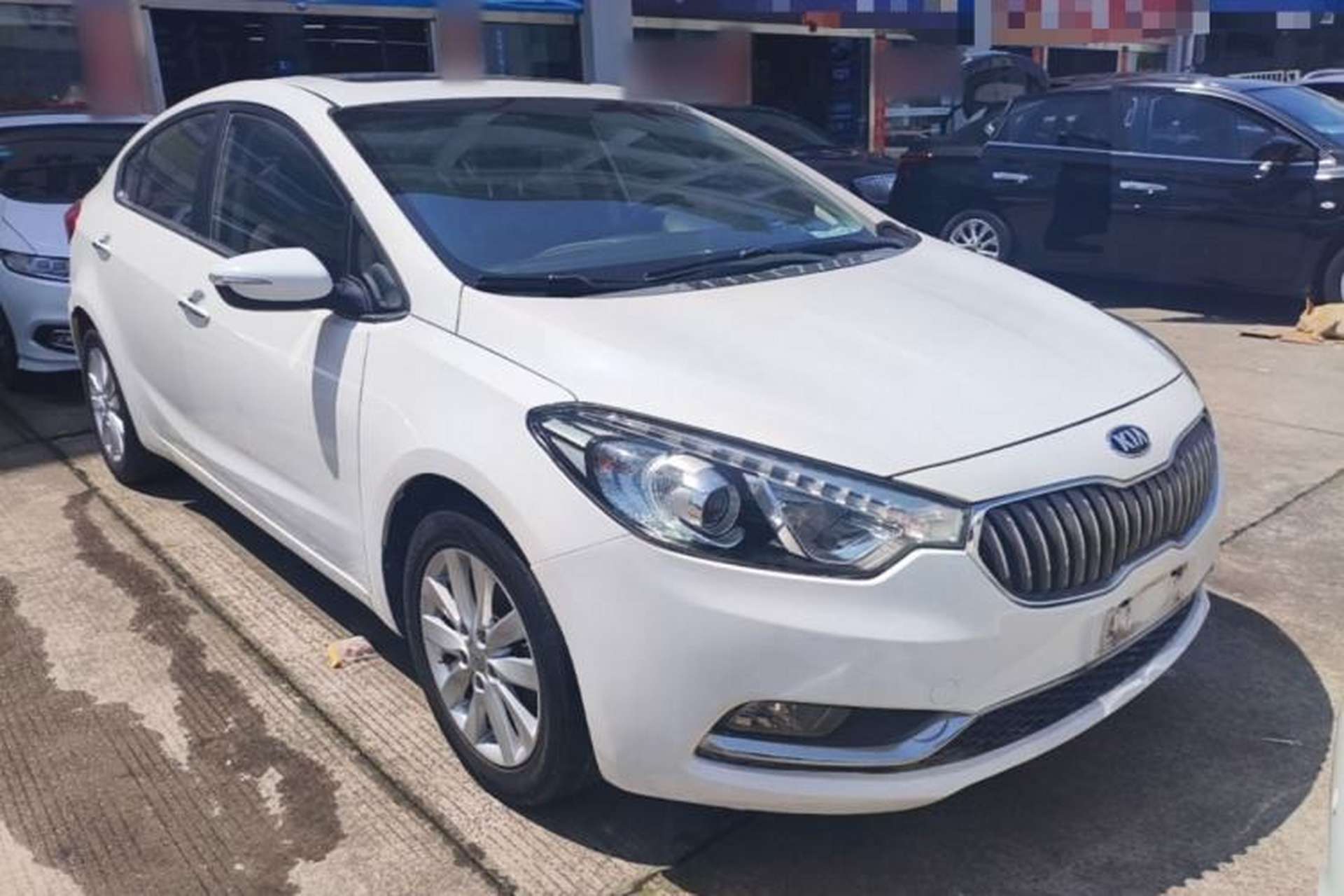 Used Kia K3 2015 1.6L Automatic GLS Front Right 45 Deg