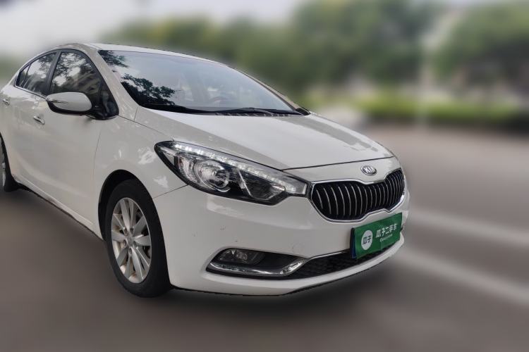 Used Kia K3 2015 1.6L Manual GLS Front Right 45 Deg