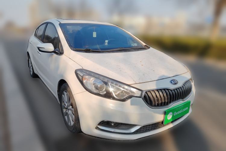Used Kia K3 2015 1.6L Manual GLS Front Right 45 Deg
