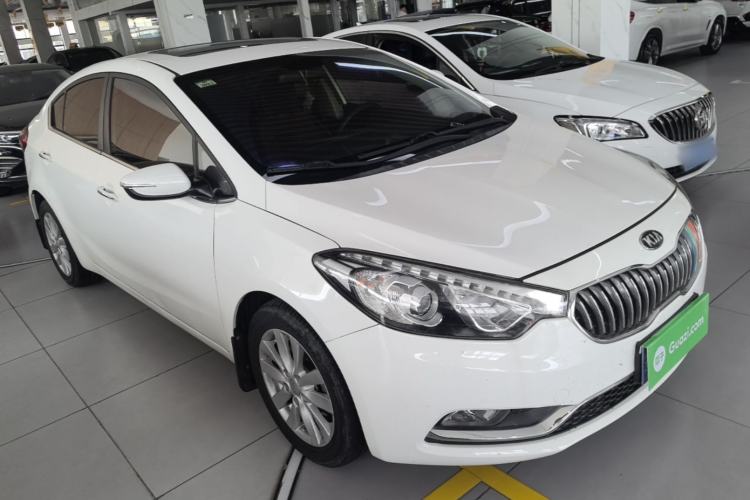 Used Kia K3 2015 1.6L Automatic GLS Front Right 45 Deg