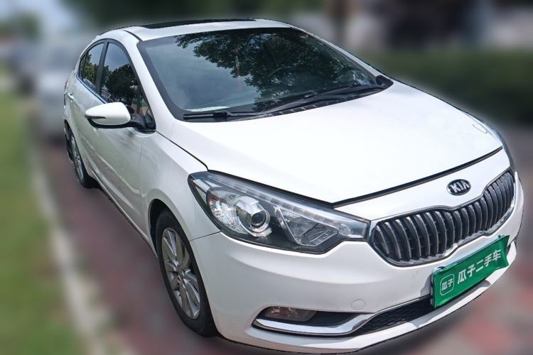 Used Kia K3 2015 1.6L Manual GLS Front Right 45 Deg