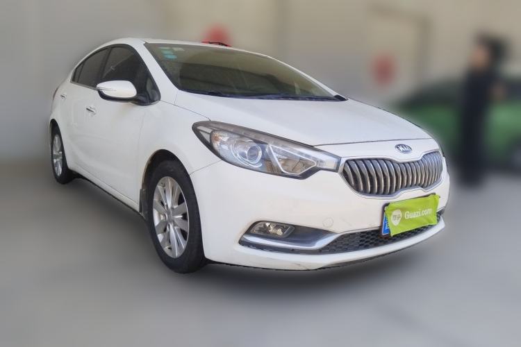 Used Kia K3 2015 1.6L Manual GLS Front Right 45 Deg