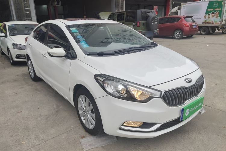 Used Kia K3 2015 1.6L Automatic GLS Front Right 45 Deg