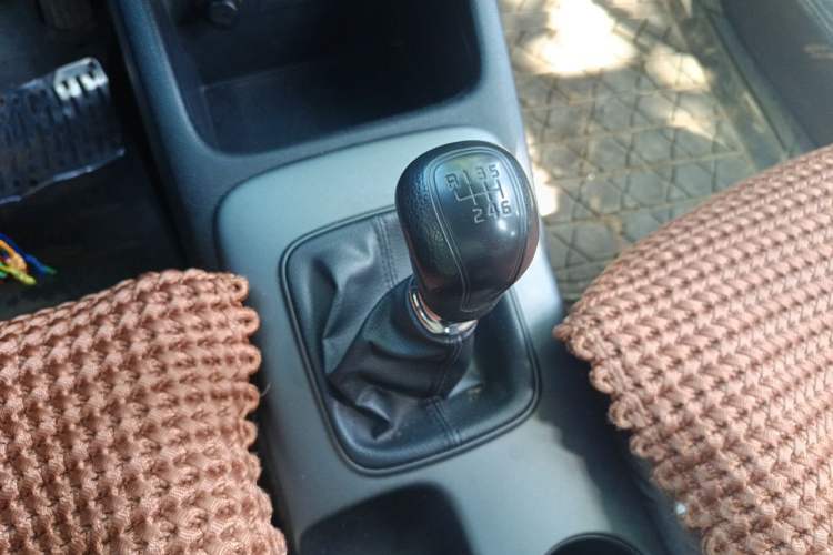 Used Kia K3 2015 1.6L Manual GL Gear Lever