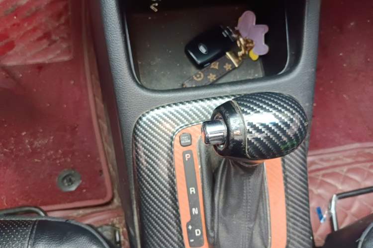 Used Kia K3 2015 1.6L Automatic GLS Gear Lever