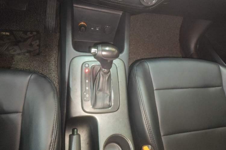 Used Kia K3 2015 1.6L Automatic GL Gear Lever