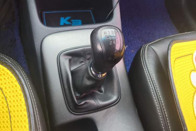 Used Kia K3 2015 1.6L Manual GL Gear Lever