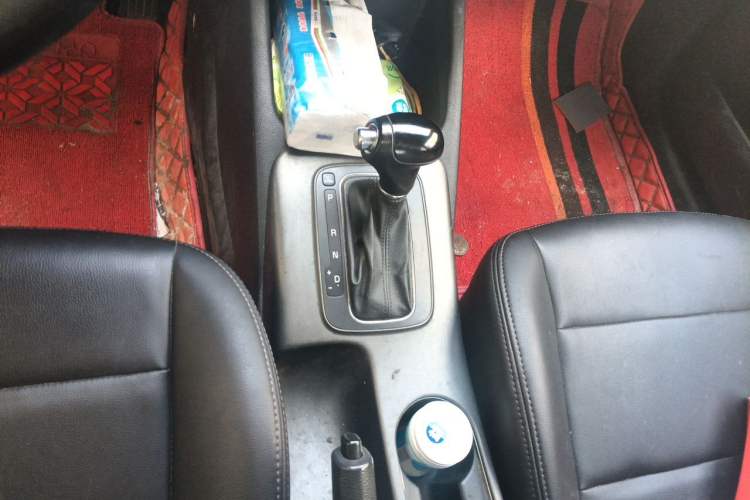 Used Kia K3 2015 1.6L Automatic GL Gear Lever