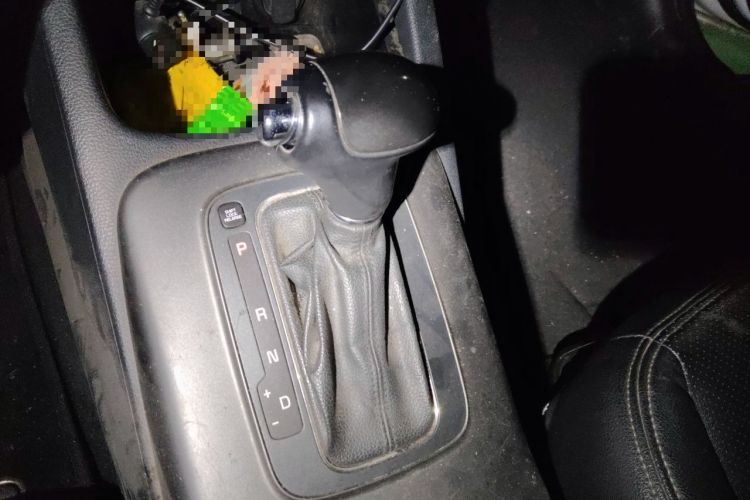 Used Kia K3 2015 1.6L Automatic GL Gear Lever