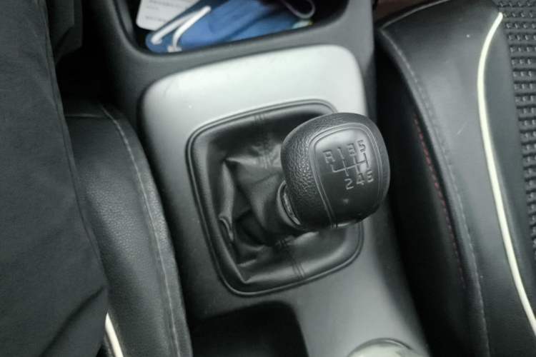 Used Kia K3 2015 1.6L Manual GL Gear Lever