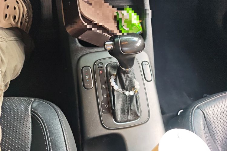 Used Kia K3 2015 1.6L Automatic GLS Gear Lever