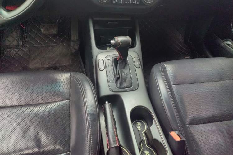 Used Kia K3 2015 1.6L Automatic Premium Gear Lever