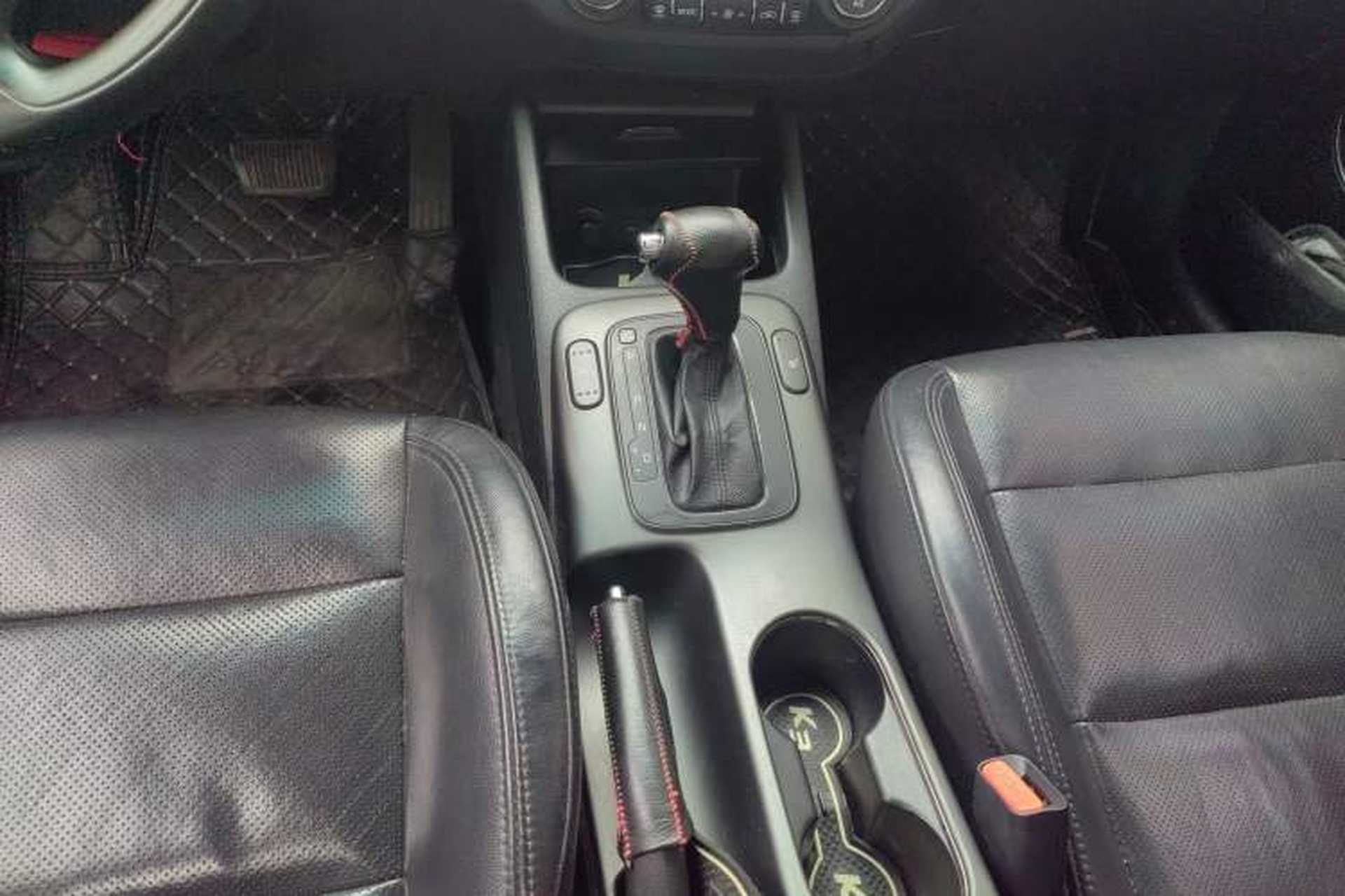 Used Kia K3 2015 1.6L Automatic Premium Gear Lever