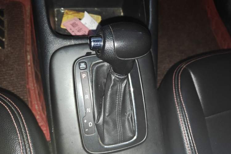 Used Kia K3 2015 1.6L Automatic GL Gear Lever