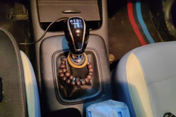 Used Kia K3 2015 1.6L Manual GLS Gear Lever