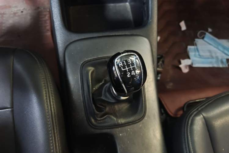 Used Kia K3 2015 1.6L Manual GLS Gear Lever