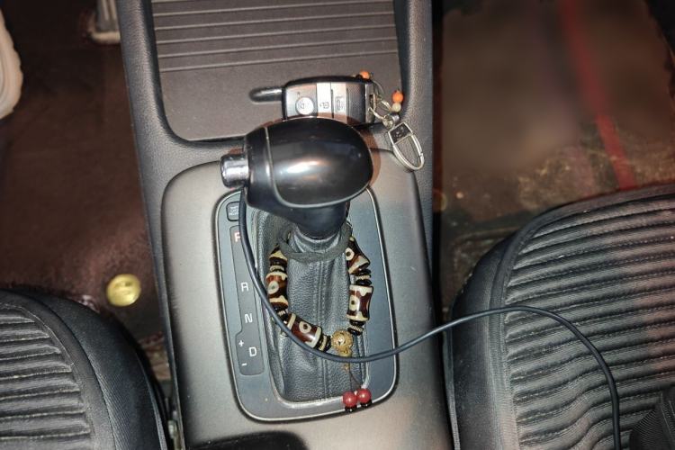 Used Kia K3 2015 1.6L Automatic GLS Gear Lever