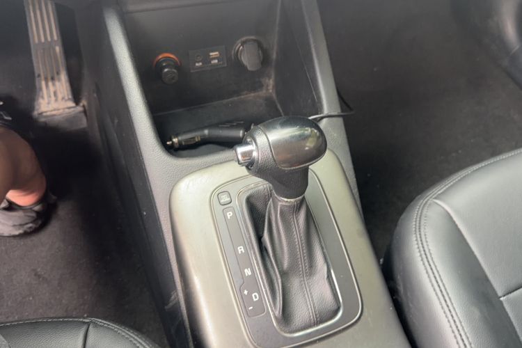 Used Kia K3 2015 1.6L Automatic GL Gear Lever