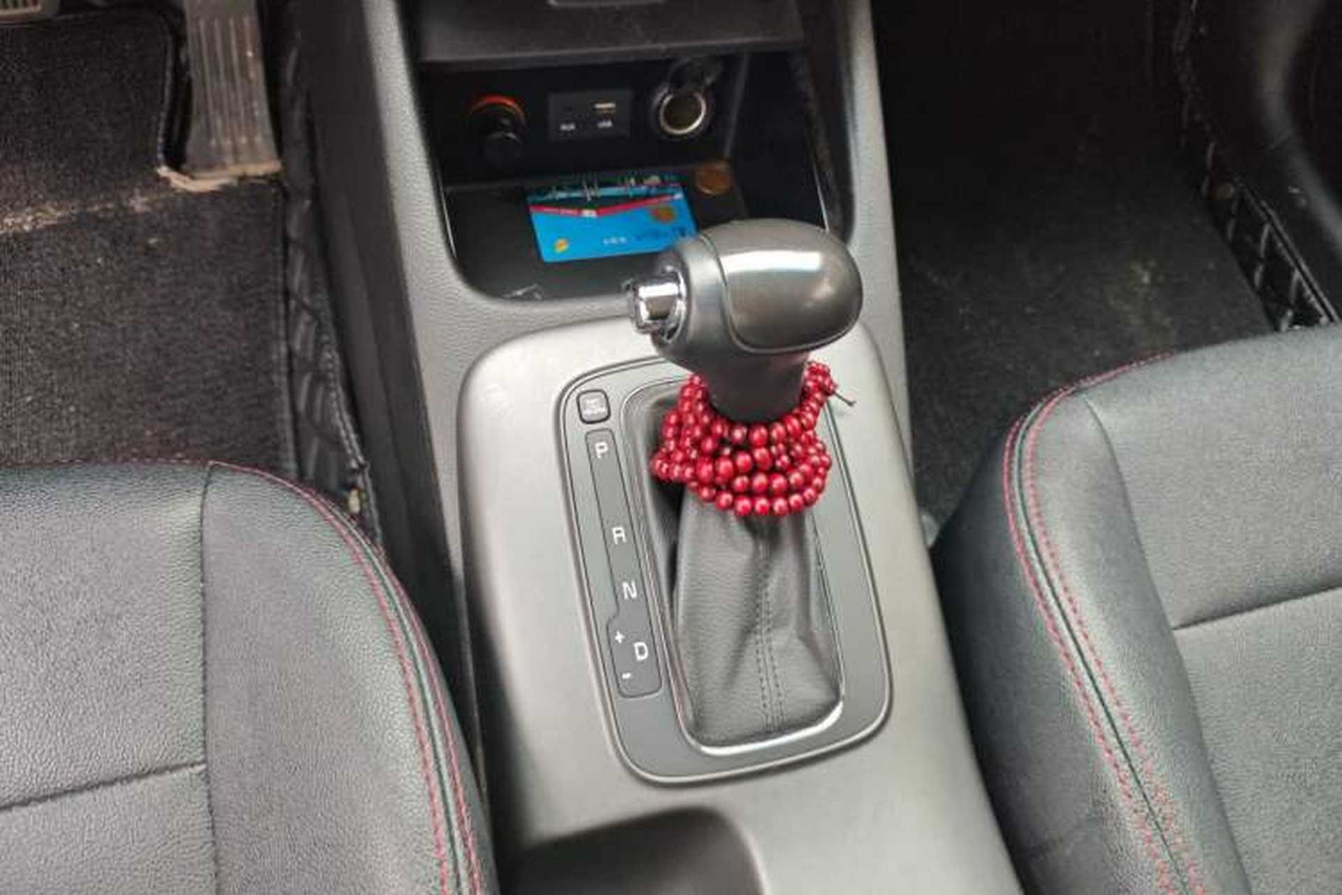 Used Kia K3 2015 1.6L Automatic GLS Gear Lever