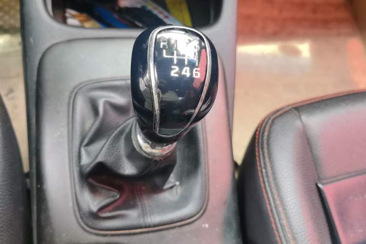 Used Kia K3 2015 1.6L Manual GLS Gear Lever