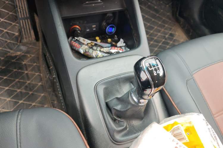Used Kia K3 2015 1.6L Manual GLS Gear Lever