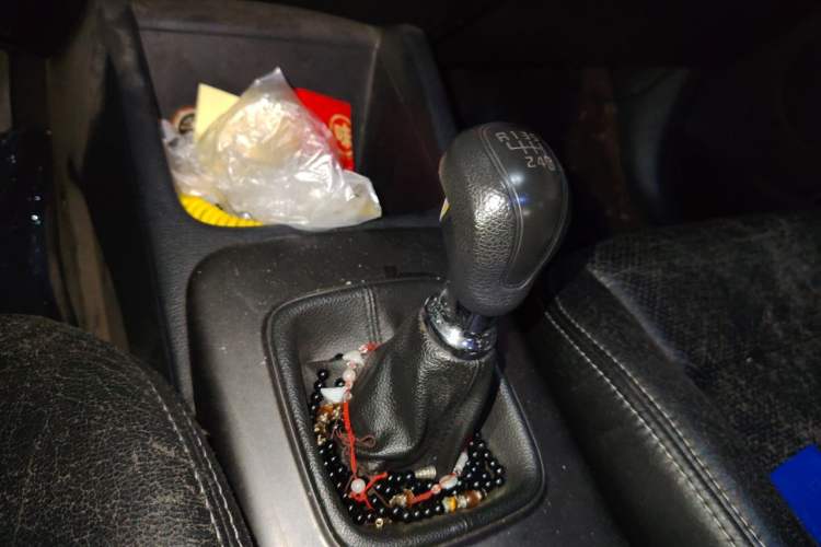 Used Kia K3 2015 1.6L Manual GL Gear Lever
