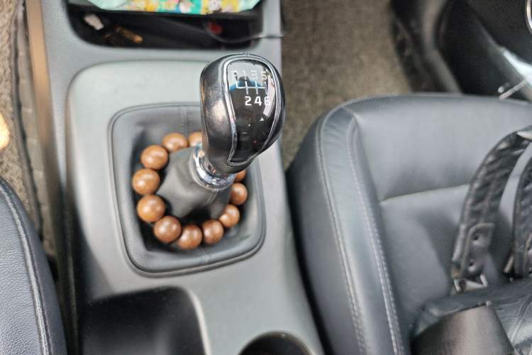 Used Kia K3 2015 1.6L Manual GL Gear Lever