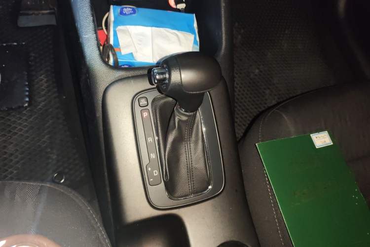 Used Kia K3 2015 1.6L Automatic GL Gear Lever