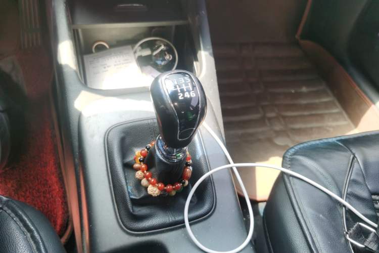 Used Kia K3 2015 1.6L Manual GLS Gear Lever