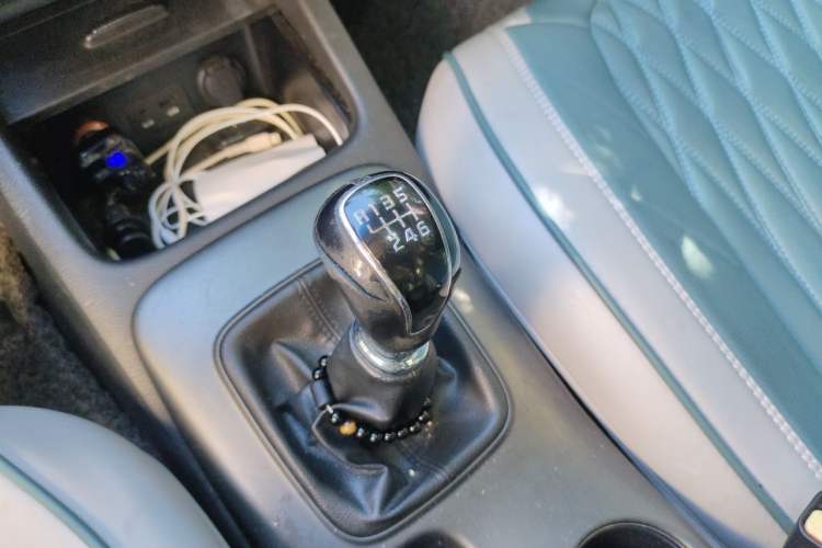 Used Kia K3 2015 1.6L Manual GLS Gear Lever