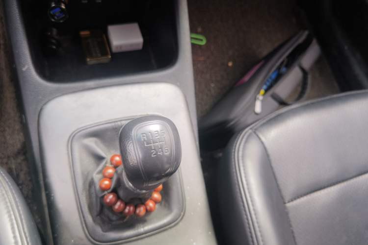 Used Kia K3 2015 1.6L Manual GL Gear Lever