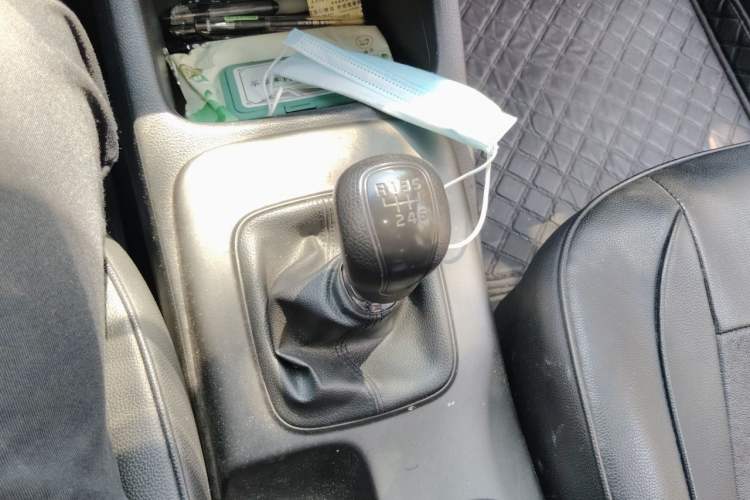 Used Kia K3 2015 1.6L Manual GL Gear Lever