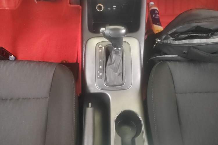 Used Kia K3 2015 1.6L Automatic GL Gear Lever