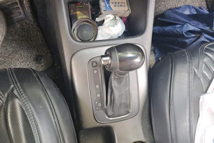 Used Kia K3 2015 1.6L Automatic GL Gear Lever