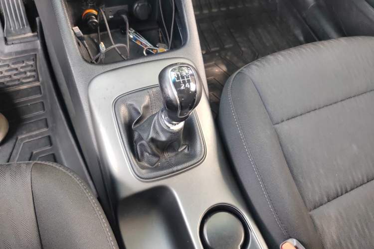 Used Kia K3 2015 1.6L Manual GLS Gear Lever