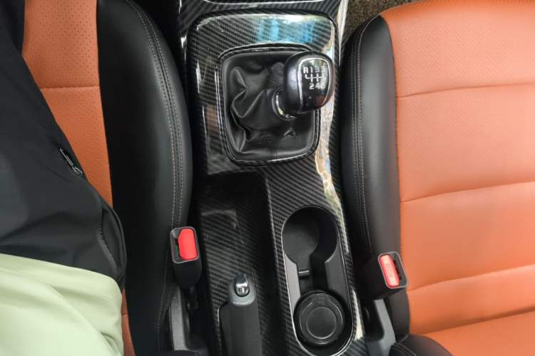 Used Kia K3 2015 1.6L Manual GLS Gear Lever
