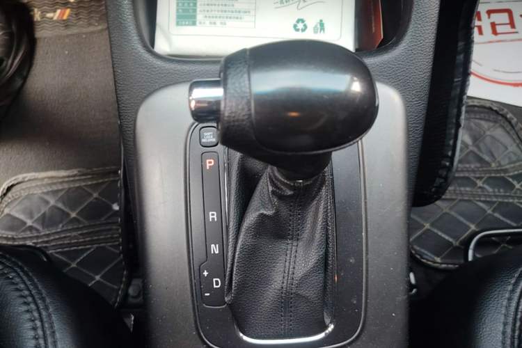 Used Kia K3 2015 1.6L Automatic GL Gear Lever