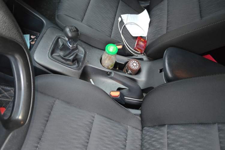 Used Kia K3 2015 1.6L Manual GL Gear Lever