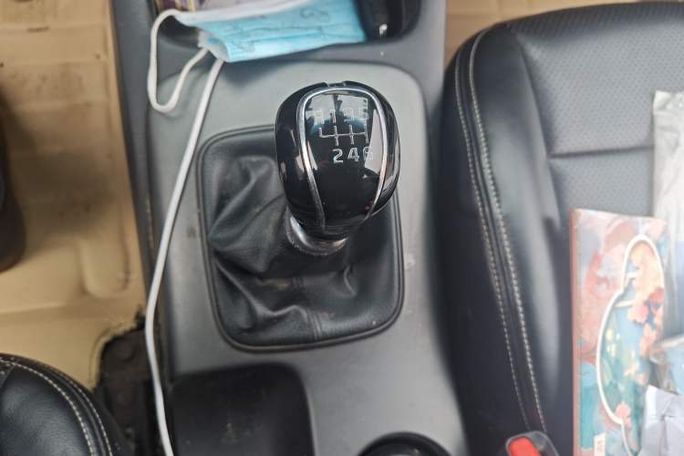 Used Kia K3 2015 1.6L Manual GLS Gear Lever