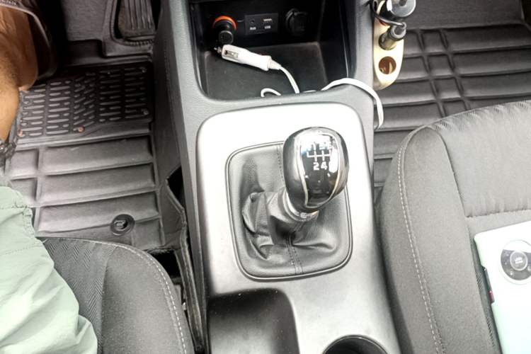 Used Kia K3 2015 1.6L Manual GLS Gear Lever