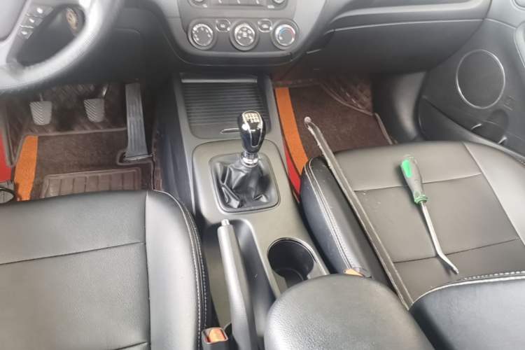 Used Kia K3 2015 1.6L Manual GLS Gear Lever