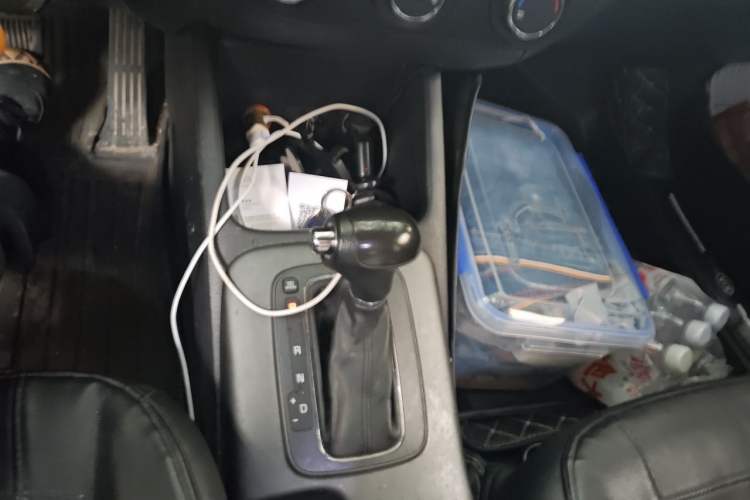 Used Kia K3 2015 1.6L Automatic GL Gear Lever
