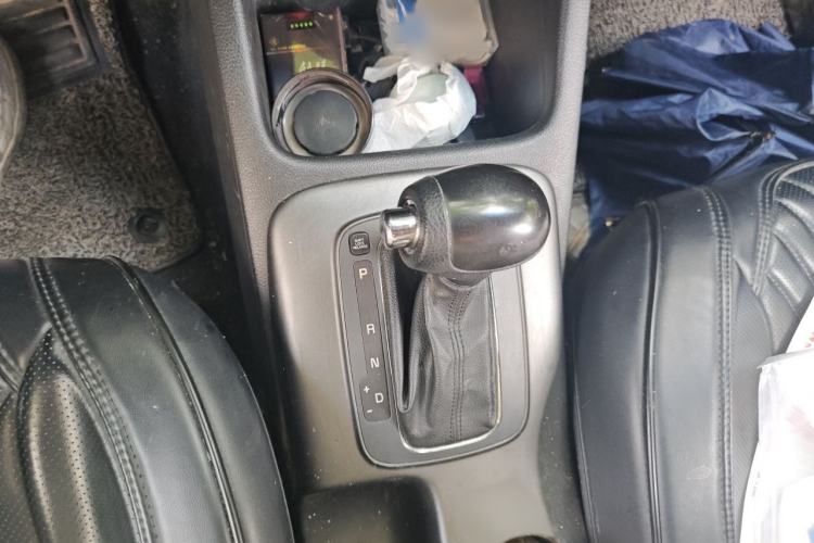 Used Kia K3 2015 1.6L Automatic GL Gear Lever