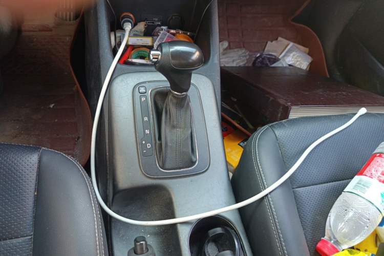 Used Kia K3 2015 1.6L Automatic GL Gear Lever